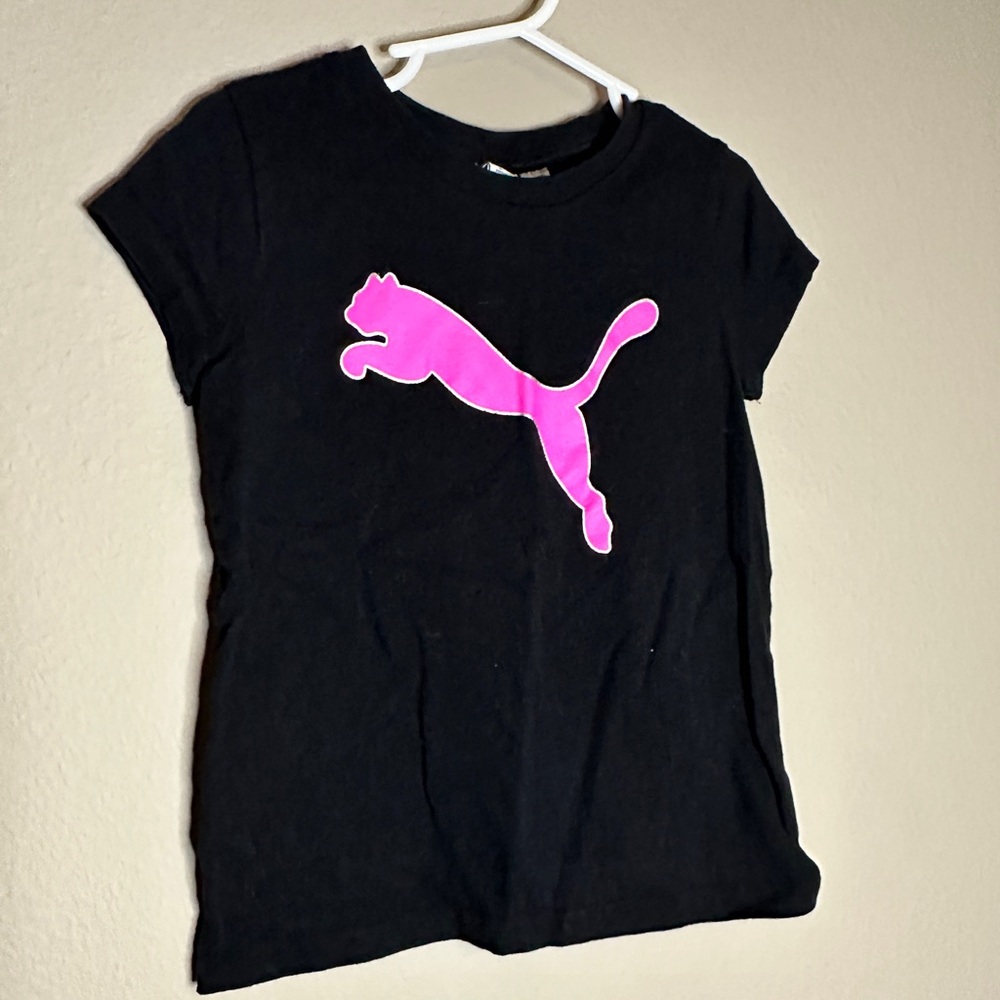 Girls Puma Short Sleeve Shirt XS Black and Hot Pink